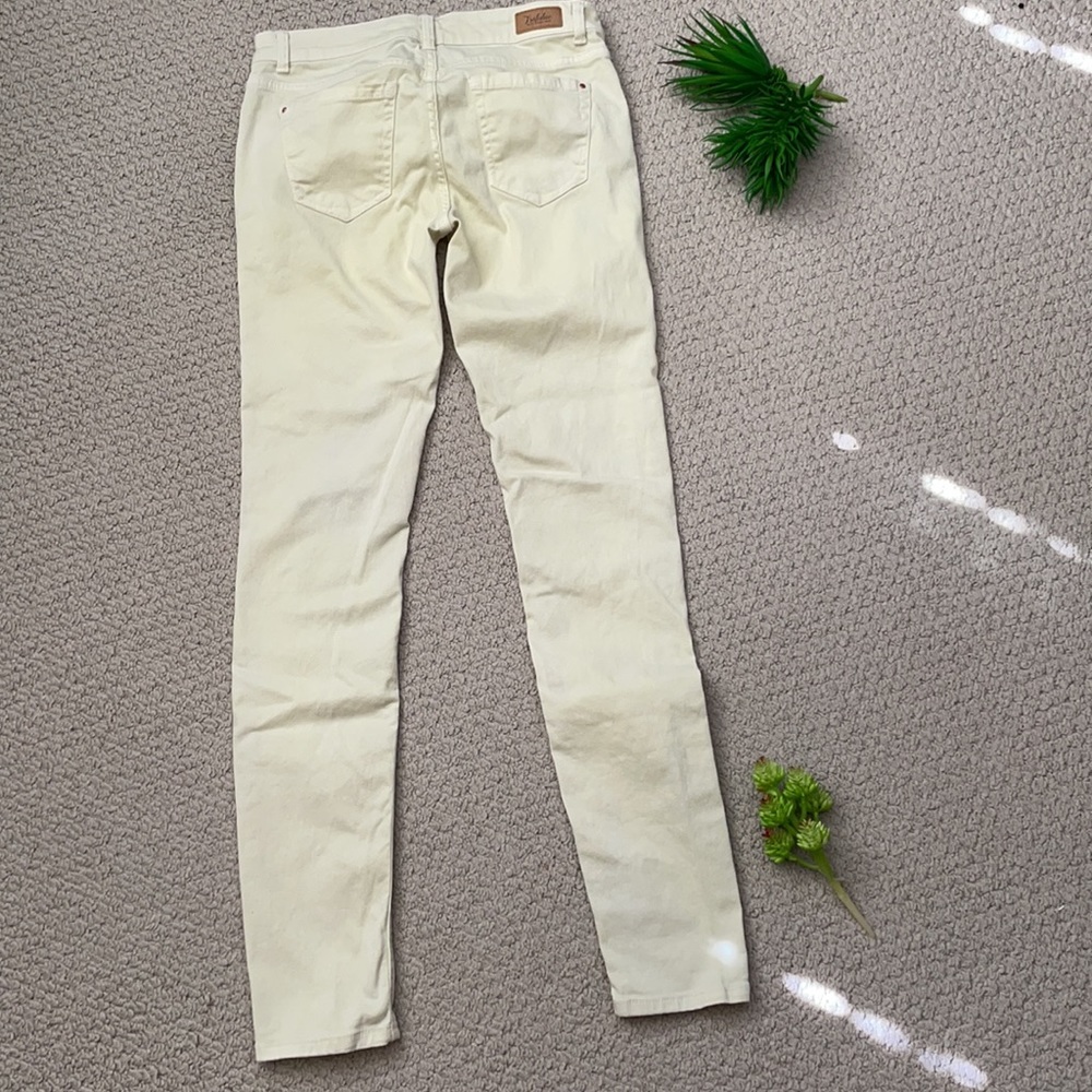 Zara trafaluc pale yellow jeans